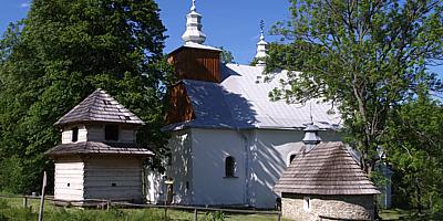 zdjęcie przedstawiające cerkiew w Łopience