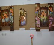 zdjęcie przedstawiające eksponaty z wystawy rodziny Kordyacznych